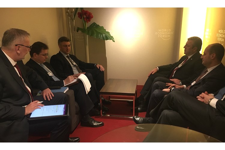 Bilateralni susret predsjednika Vlade Andreja Plenkovića s predsjednikom Vlade Gruzije Giorgi Kvirikashvili u Davosu